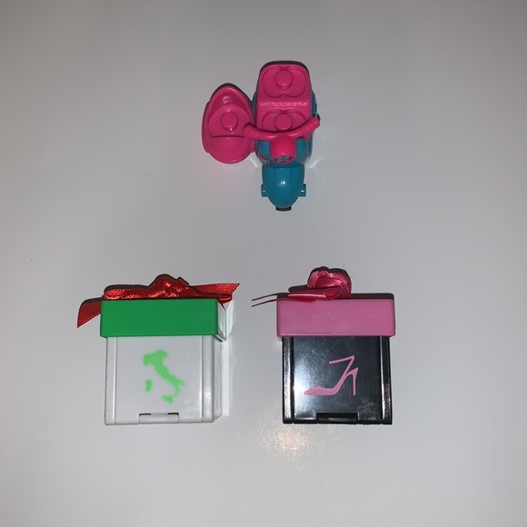 Gift'ems Scooter Play set with Exclusive Italy Gift'ems Couple - Picture 5 of 6